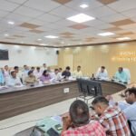 *जिलाधिकारी की अध्यक्षता में उद्योग बंधु व व्यापार बंधु की समीक्षा बैठक कलेक्ट्रेट सभागार में हुई संपन्न*