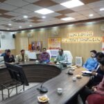 जिला सैनिक कल्याण एवं पुनर्वास कार्यालय द्वारा आर्म्ड फोर्सेस वेटरन्स डे का आयोजन कलेक्ट्रेट सभागार में जिलाधिकारी संतोष कुमार शर्मा की अध्यक्षता में किया गया।