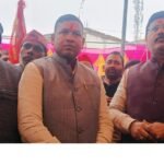 नौतनवां ब्लाक क्षेत्र के ग्राम पंचायत जमुहानी चौराहे पर सड़क चौड़ीकरण को लेकर भूमि पूजन का आयोजन किया गया।